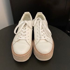 Dolce Vita Toyah Sneaker